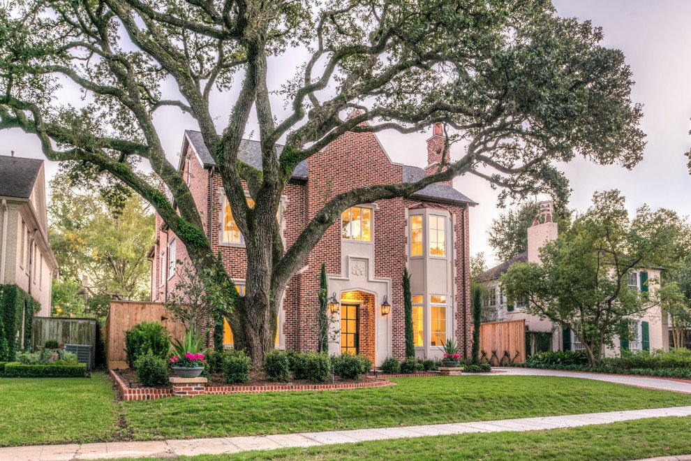 Curb Appeal, Restored — Exteriors in West University, Houston