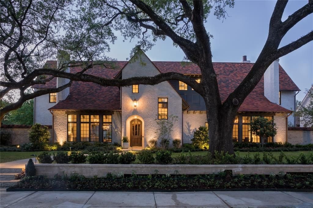 Fresh greenery and a newly renovated Bloom Renovations home